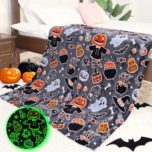 Halloween Blanket Cozy Soft Lightweight Fleece Fall Pumpkin Throw Blankets Glow in The Dark Blankets Gifts Decor for Girls Boys Teens Kids Women Birthday