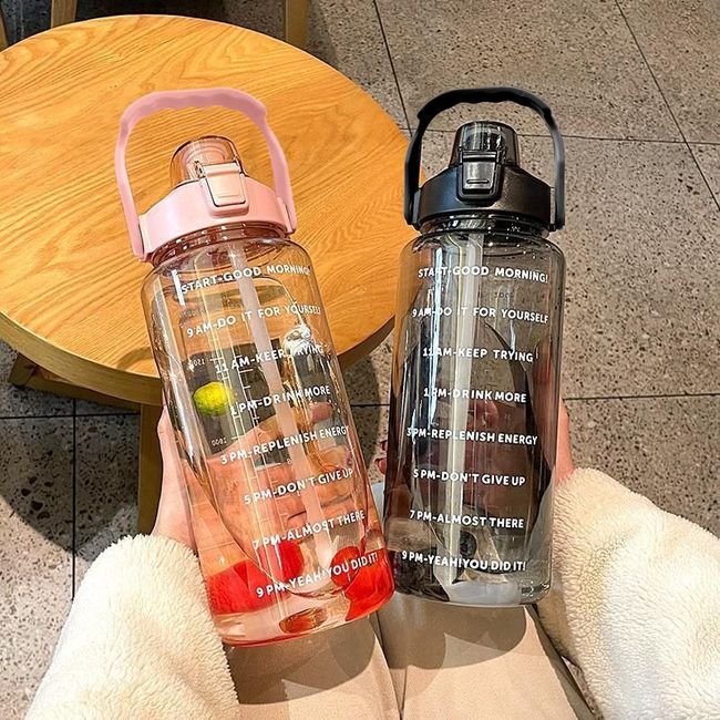2 Liter Water Bottle with Straw Female Girls Large Portable Travel Bottles  Sports Fitness Cup Summer Cold Water with Time Scale