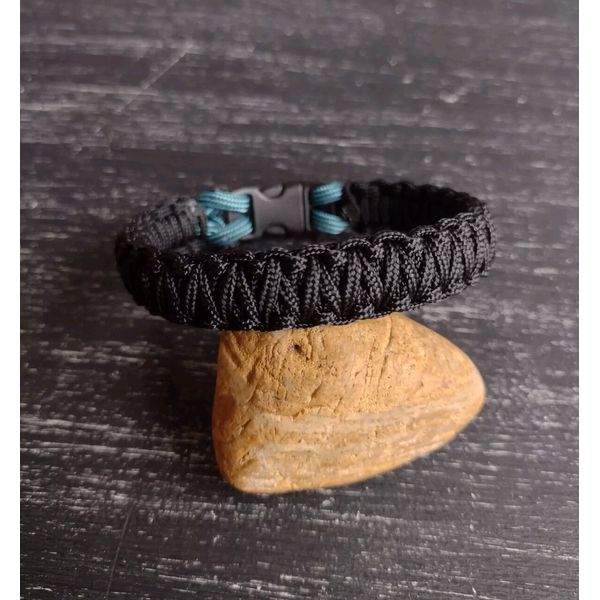 Handmade "Solomon Cobra Variation" Paracord Bracelet (Black)
