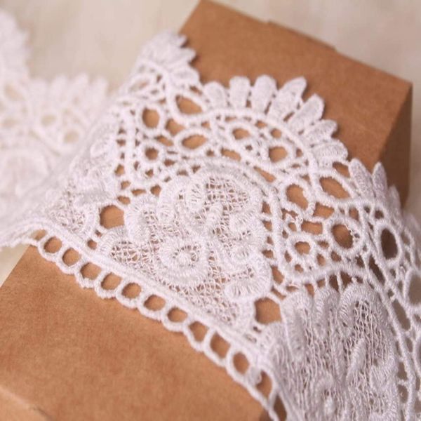 9CM Width Europe Crown Pattern Inelastic Embroidery Lace Trim,Curtain Tablecloth Slipcover Bridal DIY Clothing/Accessories.(4 Yards in one Package) (White)