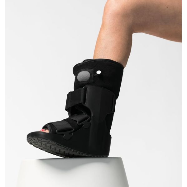Medical Walking Boot, Inflatable Air Compression Ankle Support, Regular and Tall Sizes, Black (Small Regular)
