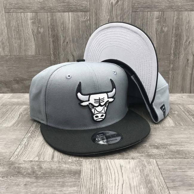 New Era 9fifty Chicago Bulls Adjustable Snapback Unisex Style : 70596963
