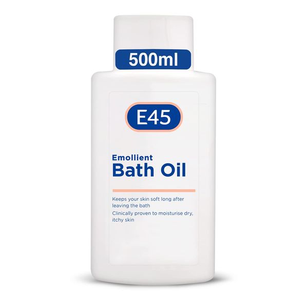 E45 Bath Oil 500 ml – E45 Bath Oil Emollient to Moisturise & Hydrate Dry Skin – Gently Cleanses for Soft Skin – Soap Free & Perfume Free Emollient Bath & Shower Oil Body Wash - Dermatologically Tested