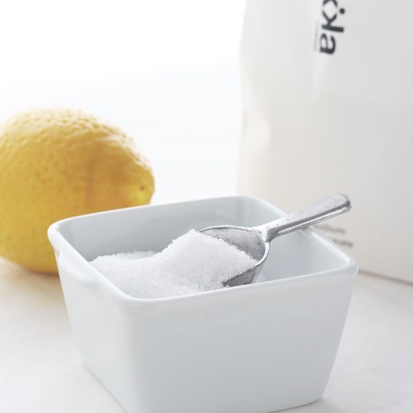 Citric Acid, Household Use (Food Grade)): For white dirt from electric kettles, limescale stains around water (17.6 oz (500 g)