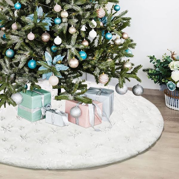 Dremisland Christmas Tree Skirt,36inches Large White&Silver Luxury Faux Fur Tree Skirt with Snowflakes Super Soft Thick Plush Tree Skirt for Xmas Tree Decoration