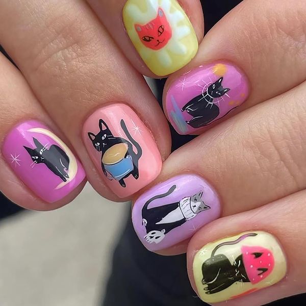 Cute Press on Nails Square Short Length 24Pcs Glossy Full Cover Artificial Fake Nails with Cat Cartoon Designs Coffin Acrylic False Nails Glue on Nails Square Stick on Fingernails for Women Girls