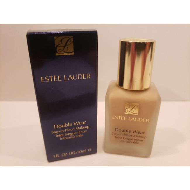 Estee Lauder ~ Double Wear Stay in Place Makeup ~ 2C0 Cool Vanilla ~ 1 oz ~ NIB