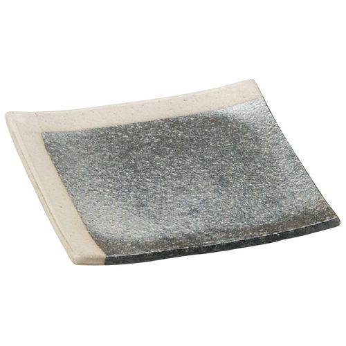 Yamasita Craft 22304-438 Black Kiln Hen Square White Hanging 4.3 Square Plate, 5.1 x 5.1 x 0.6 inches (13 x 13 x 1.5 cm)