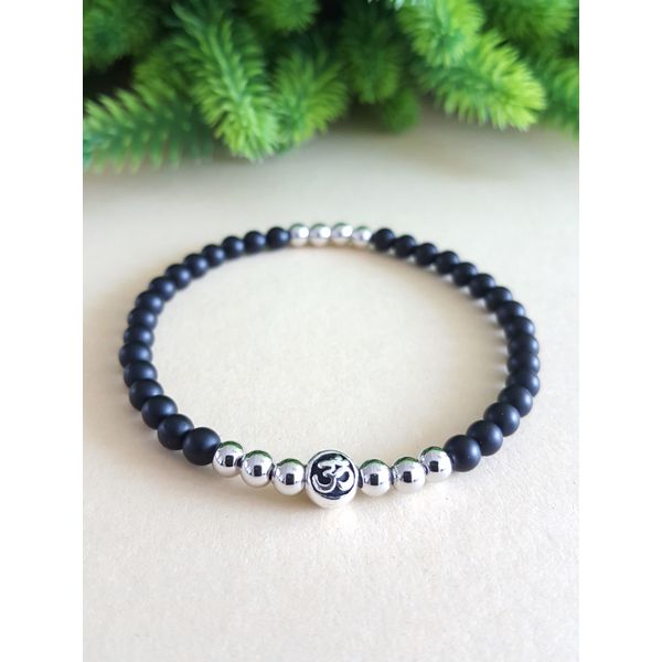 Simple prayer bead bracelet, Omja (silver 925 oil painting) containing all the energy and sound of the world of law Simple prayer bead bracelet