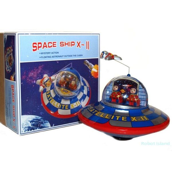 Flying Saucer Space Ship X-11 Tin Toy Windup Astronaut Space Man UFO