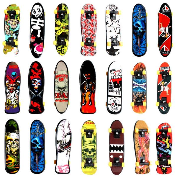 DOYIFUN Pack of 10 Professional Mini Finger Skateboard, Creative Fingertips Movement Party Favors Novelty Toys for Kids Party Supplies Props Decoration