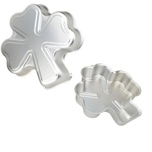TLIOCAS 9 inch Novelty Shamrock Cake Pan Clover Mould with material of Aluminum 3D DIY Cake Baking Pan for St. Patrick's Day, Birthday, Anniversary, Party, Christmas