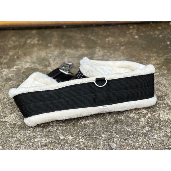 Equipride SUPER SOFT MINK/TEDDY FUR SYNTHETIC GIRTH ELASTICATED BOTH SIDE (135 cm, Black)