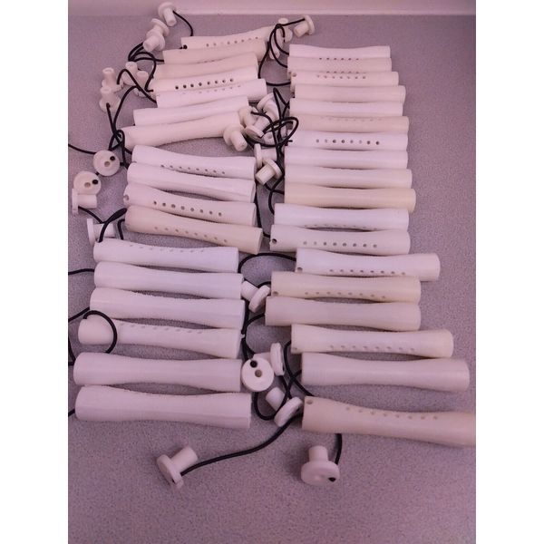 Unbranded Lot Of 35 White Plastic 3" Stretch Band Perm Rods.              (51.1)