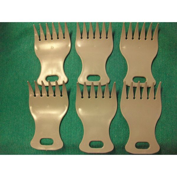 PET GROOMING COMBS ( 6 )