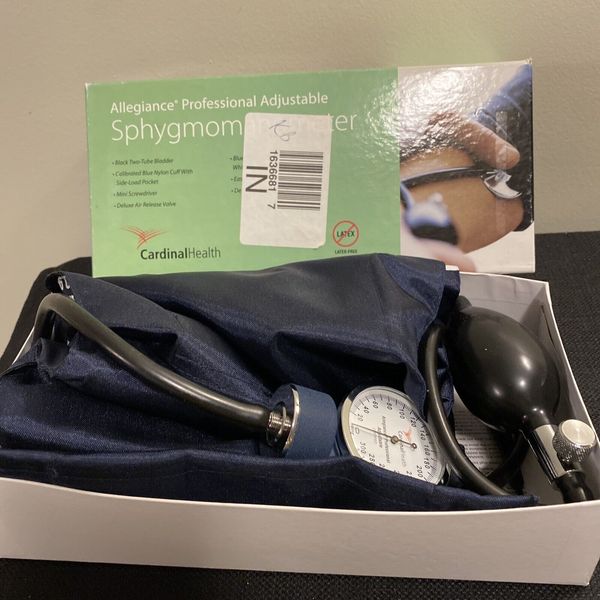 SPHYGMOMANOMETER BY CARDINAL HEALTH BLOOD PRESSURE CUFF IN BOX