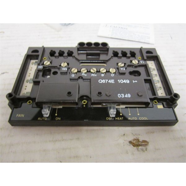 Honeywell Thermostat Subbase Model # Q674E1049 New