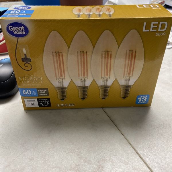 4 Pack Vintage Edison LED Light Bulb Amber Light 60 Watt Equivalent Only 4 Watts