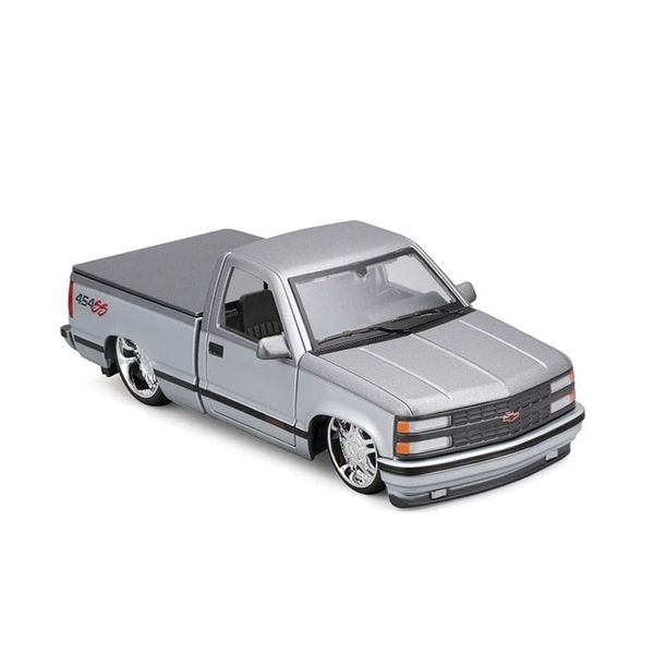 1:24 Scale Diecast Model Car Compatible with Maisto Design 1993 Chevrolet 454 SS Pickup Silver with Grey Two Tone 32550SIL