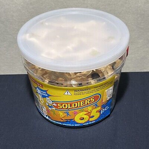 1995 Tootsie Toy SOLDIERS 65 Pieces Plastic bucket No.6123