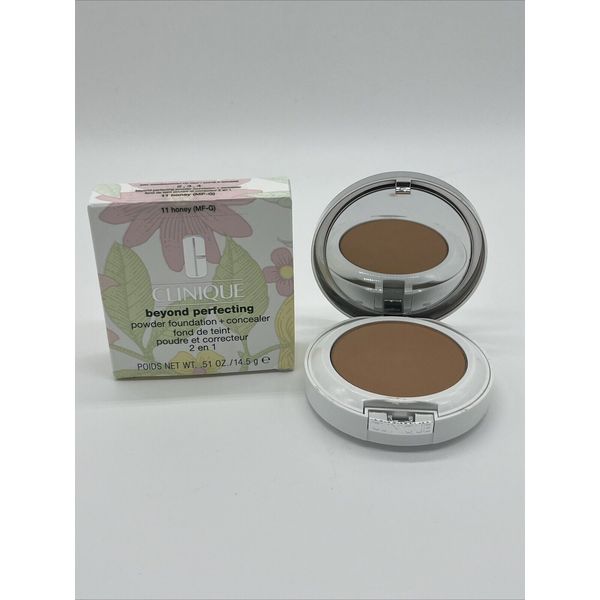 Clinique Beyond Perfecting Powder Foundation + Concealer - 11 Honey