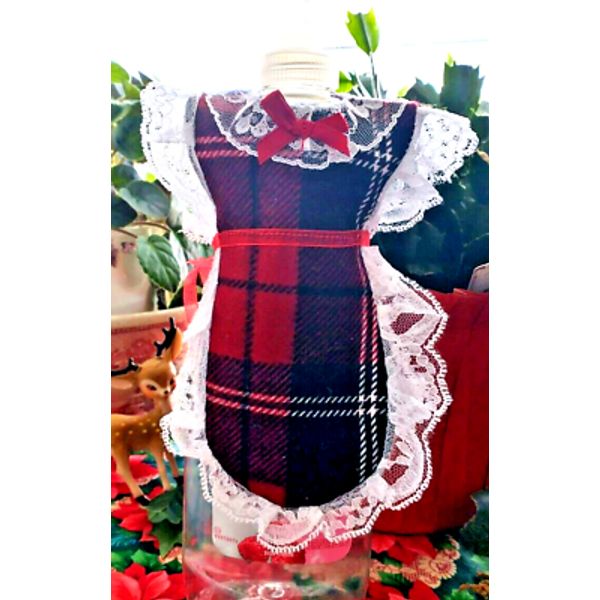 Pretty Plaid Print Apron Dish soap Pancake syrup Catsup bottle Christmas Coverup