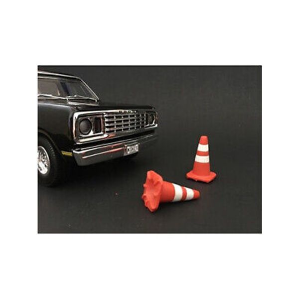 1/18 Scale Model Traffic Cones Accessory Set of 4 by American Diorama