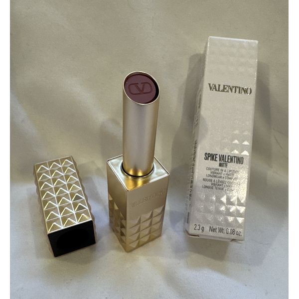 VALENTINO SPIKE BUTTERY MATTE LIP COLOR, #123R SPIKE A POSE (mauvy nude)