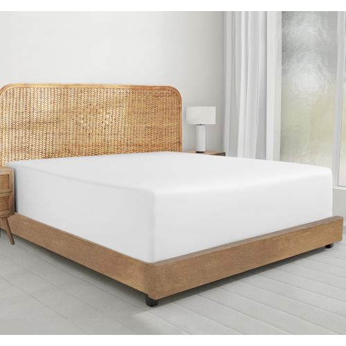 California Design Den 100% Organic Cotton Fitted Sheet Queen Size Only - Percale Queen Deep Pocket Fitted Sheet, GOTS Certified, Lightweight, Snug-Fit, Crisp, Durable - White