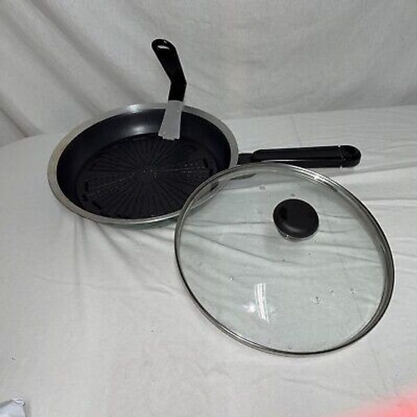 Wear-Ever Non-Stick 10” Aluminum Sauté Pan with Health Disc Insert EUC