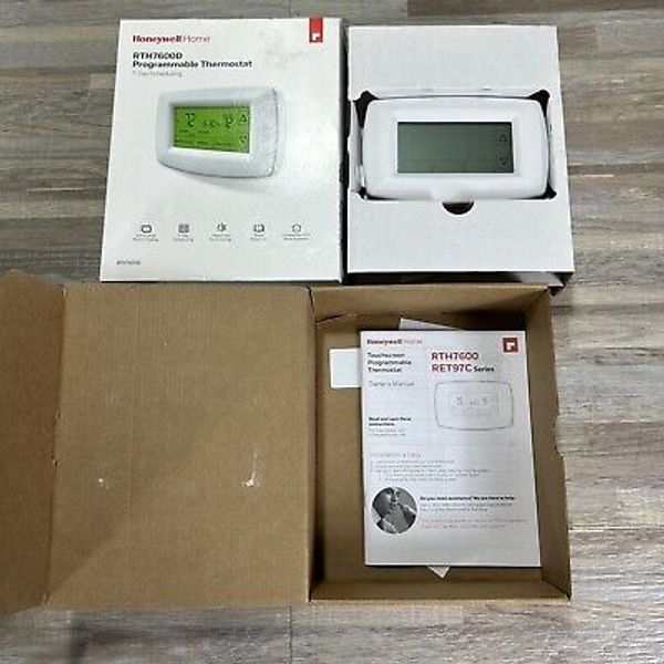 Honeywell Home RTH7600D 7-Day Programmable Touchscreen Thermostat White