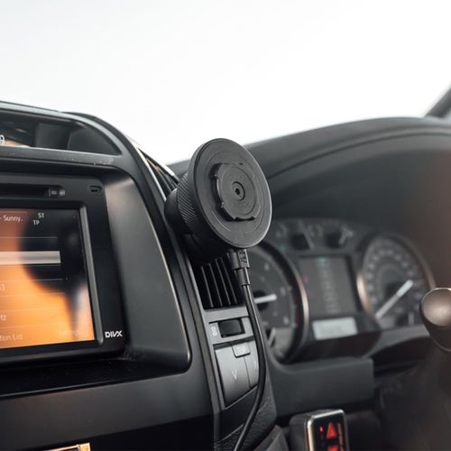Quad Lock Vent Car Phone Holder Kit with MAG Wireless Charging Head V2 and MAG Phone Case for Galaxy S22 Ultra
