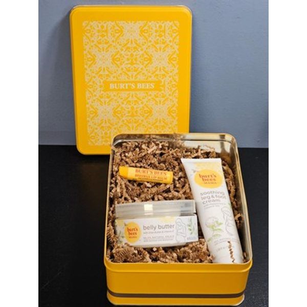 Burt's Bees Mama Bee 3 pc Gift Set Mama Belly Butter, Leg & Foot Cream, Lip Balm