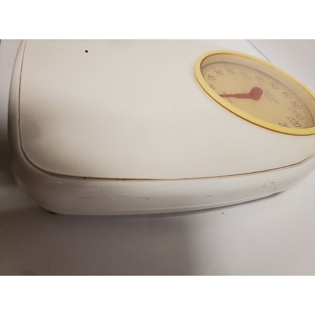 vintage Metro Analog White 0 to 300 Lbs. Bathroom Scale - in good working  shape