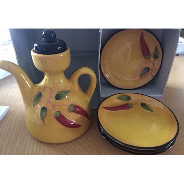 Saparna Five Piece Oil Dispenser and Four Plates Chili Peppers Bread Dipping NIB