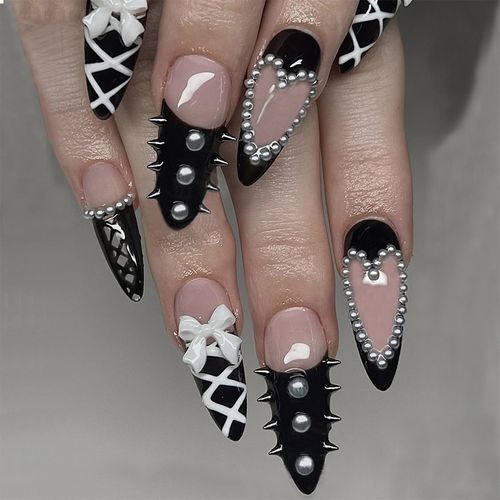 GlamRays 24 pezzi Y2K Almond Barre Press on Nails & False Nails, con bordi francesi neri, decorati con motivi a cuore e perle in lega