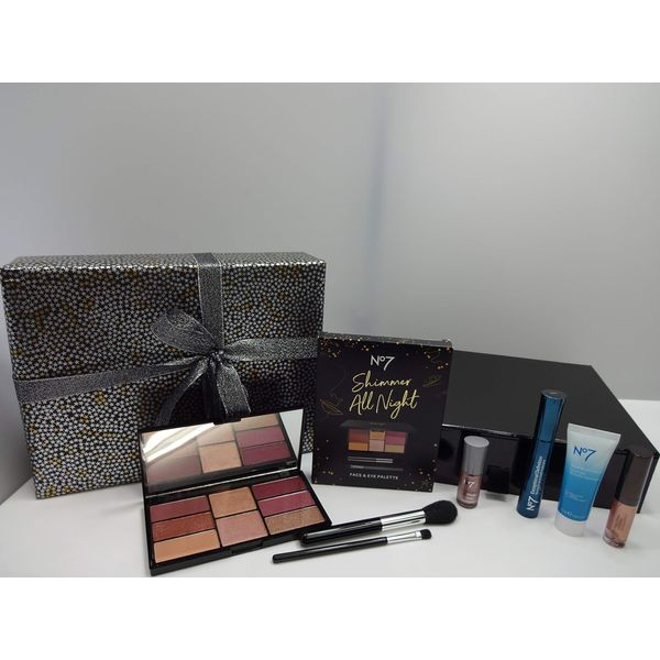 Glory Cosmetics No7 Limited Edition Luxury Beauty Collection Bundle Gift Set Gift Wrapped, Turquoise