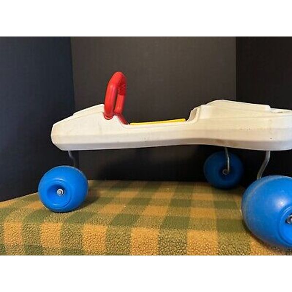 Rare 1986 HTF Fisher Price Scoot Around Foot to Floor Ride on Toy SPACESHIP