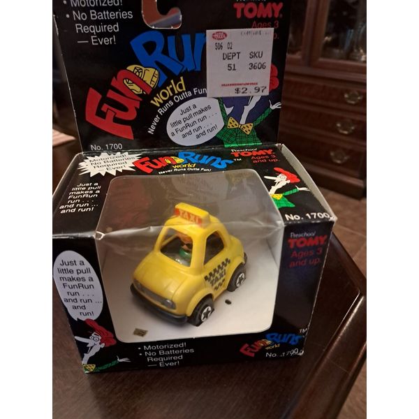 Vintage~ 1991 TOMY Fun Runs World~Voom Voom Vinnie~ Pull-Back Car ~New In Box!