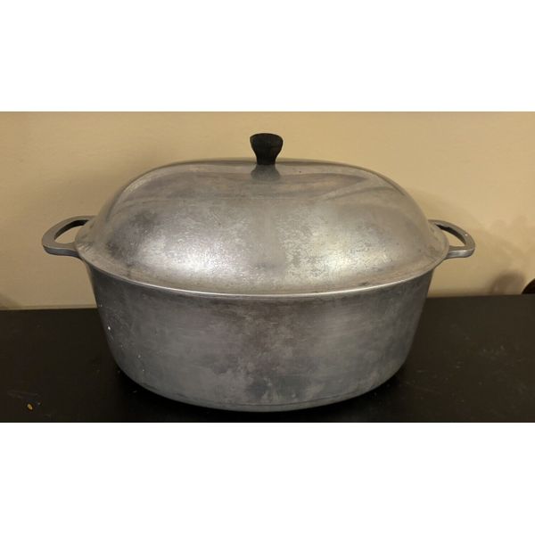 Aluminum Cookware Household Institute 15" Oval Dutch Oven Roaster  Lid Vintage