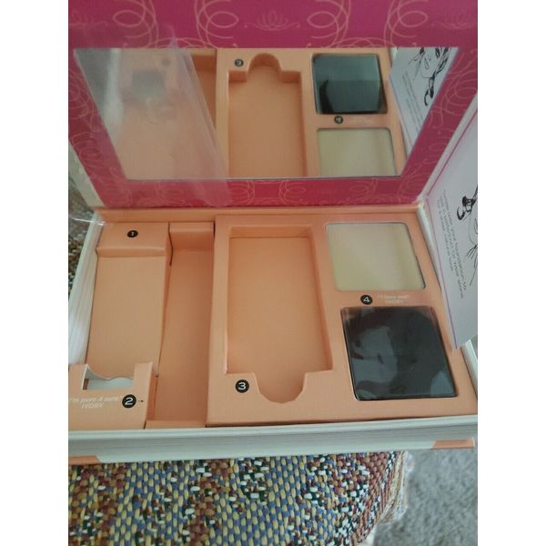 Benefit Hello FLAWLESS "Love Me/ IVORY Cover-Up Powder, Blush & mirror w/ case