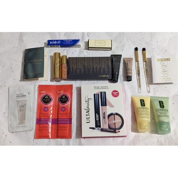 Ulta 20 PC Beauty Bag~Includes 2 Ulta Gift Sets~See Pictures For Details~NWT