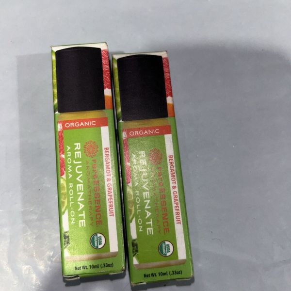 RARE ESSENCE REJUVENATE AROMA ROLL-ON - BERGAMOT & GRAPEFRUIT - 0.33 OZ. Lot 2pc