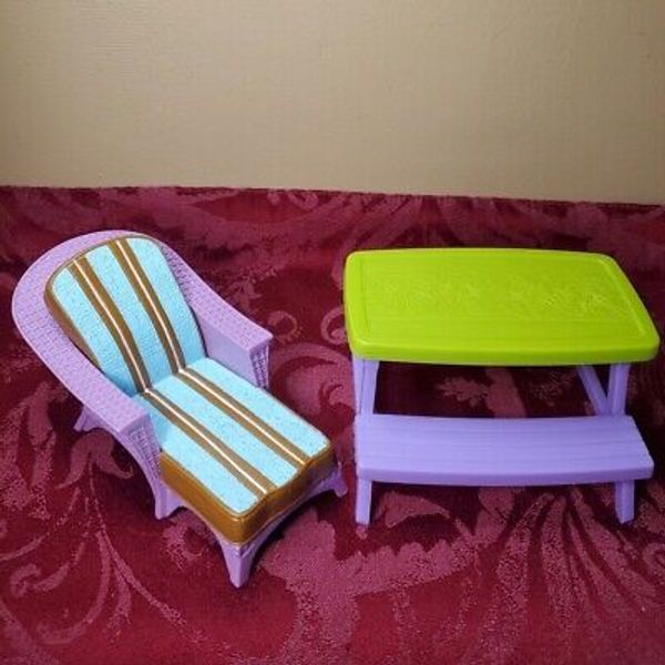 Fisher Price Dollhouse Purple Striped Chaise Lounge Chair / Picnic Table Set