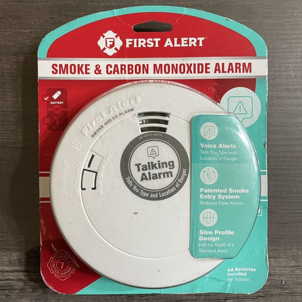 First Alert Smoke & Carbon Monoxide Alarm Talking Alarm Voice Alerts w Batteries