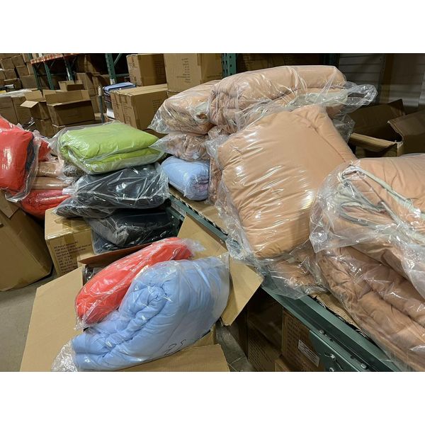 CLEARANCE-ONLY $10 IF PICK UP - Ultra Soft Full/Queen Comforters, multi-colors