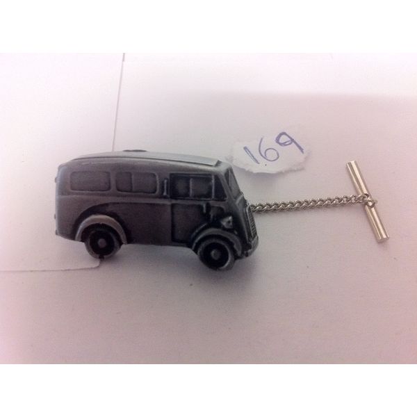 Morris J Type van (Post Office with side windows) 3D CAR Tack Tie Pin With Chain ref169