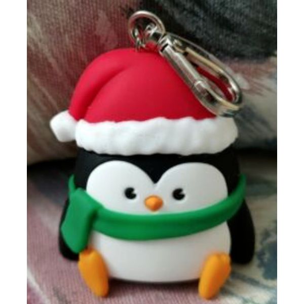 Bath & Body Works Penguin Pocketbac Hand Sanitizer Holder Holiday Penguin NEW