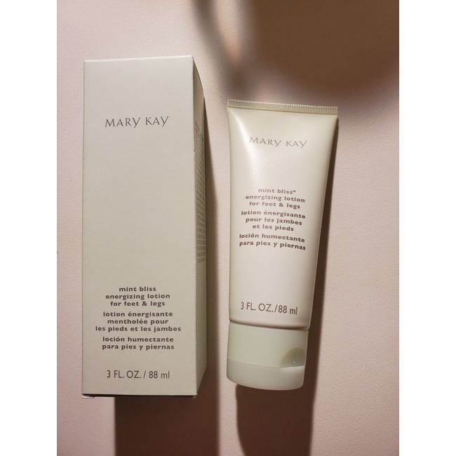 NEW IN BOX Mary Kay Mint Bliss Energizing Lotion for Feet and Legs 3fl. oz