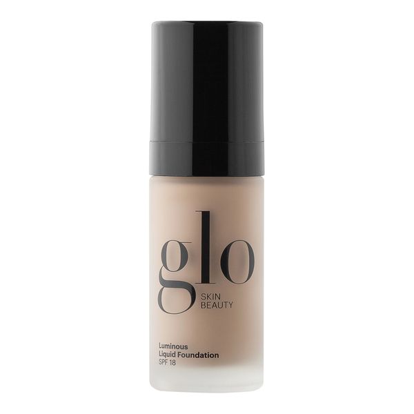 Glo Luminous Liquid Foundation SPF 18 Naturelle. Foundation
